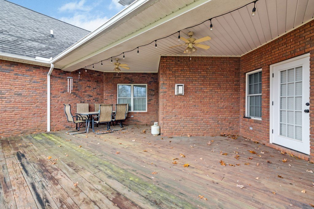 Grimsley, Tennessee, 38565, United States, 4 Bedrooms Bedrooms, ,5 BathroomsBathrooms,Residential,Forsale,1929837