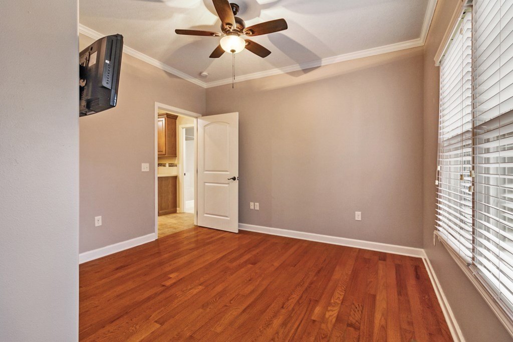 Grimsley, Tennessee, 38565, United States, 4 Bedrooms Bedrooms, ,5 BathroomsBathrooms,Residential,Forsale,1929837