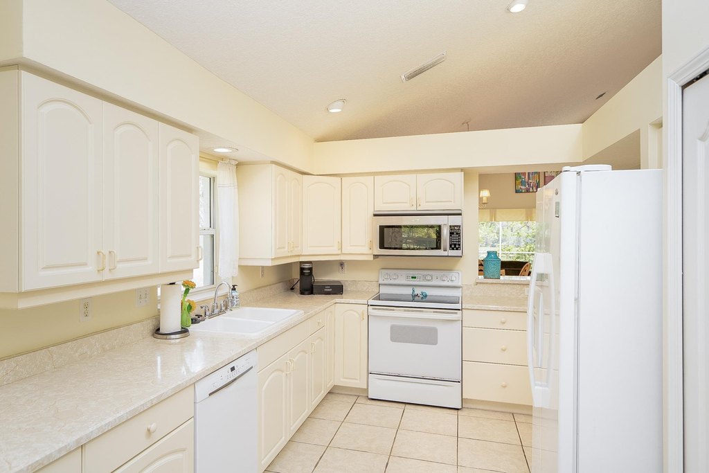 St Augustine, Florida, 32080, United States, 4 Bedrooms Bedrooms, ,2 BathroomsBathrooms,Residential,Forsale,1914473