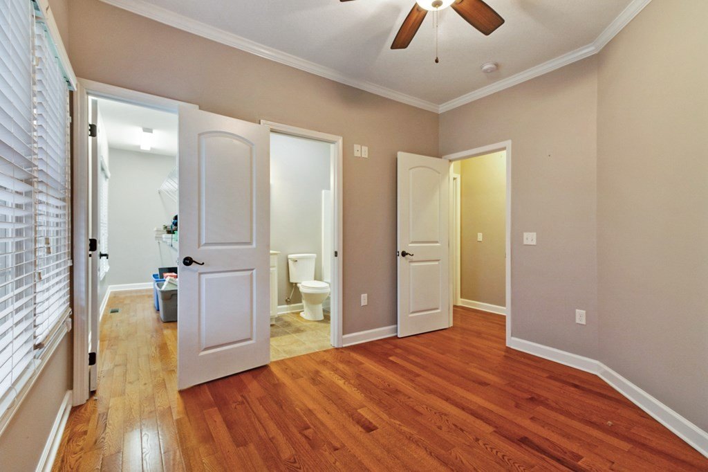 Grimsley, Tennessee, 38565, United States, 4 Bedrooms Bedrooms, ,5 BathroomsBathrooms,Residential,Forsale,1929837