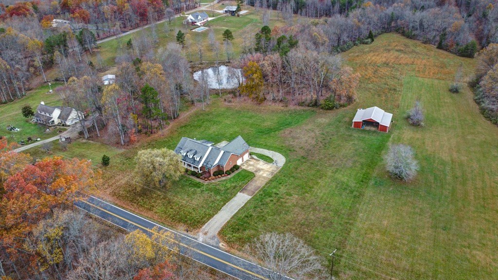 Grimsley, Tennessee, 38565, United States, 4 Bedrooms Bedrooms, ,5 BathroomsBathrooms,Residential,Forsale,1929837