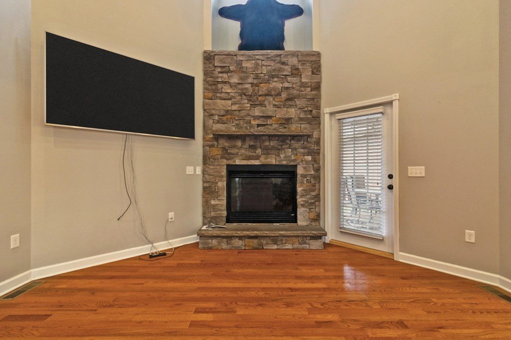 Grimsley, Tennessee, 38565, United States, 4 Bedrooms Bedrooms, ,5 BathroomsBathrooms,Residential,Forsale,1929837