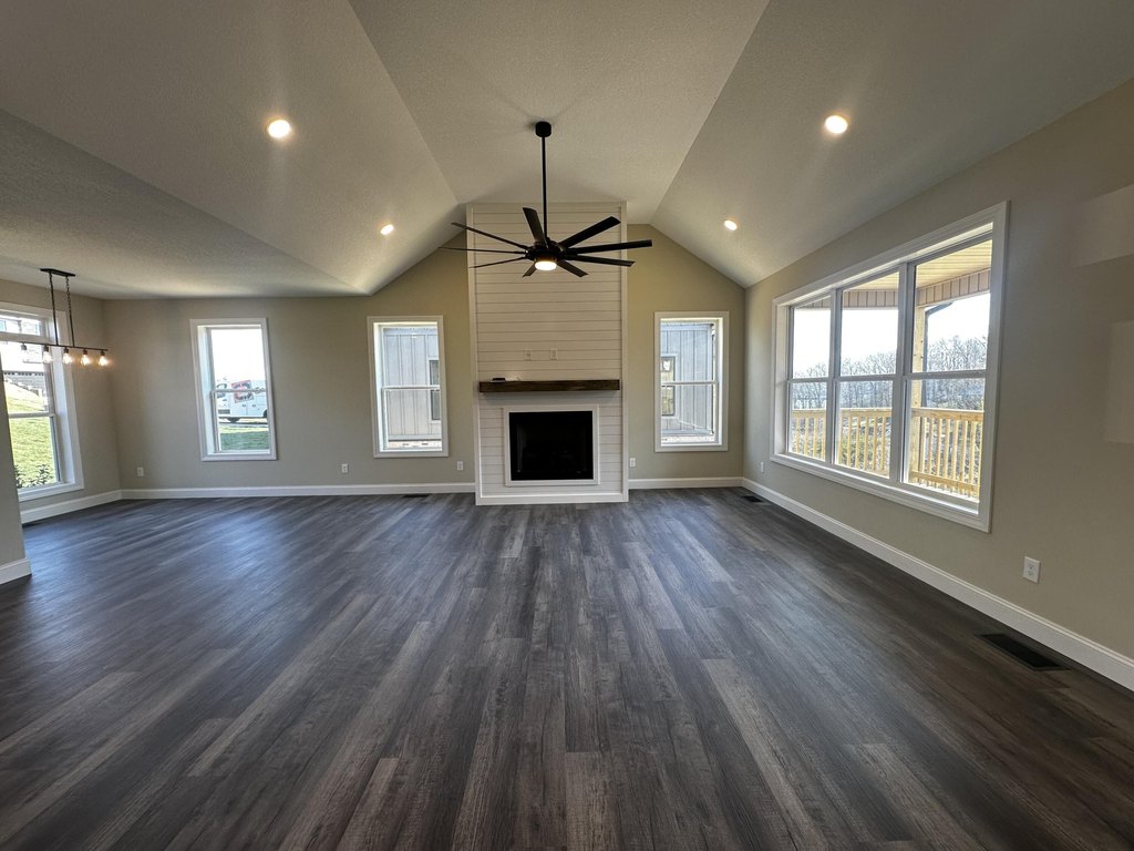 Morristown, Tennessee, 37814, United States, 4 Bedrooms Bedrooms, ,2.5 BathroomsBathrooms,Residential,Forsale,1884053