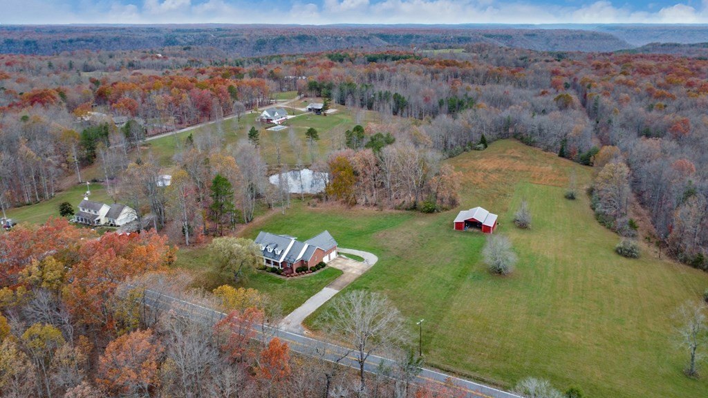 Grimsley, Tennessee, 38565, United States, 4 Bedrooms Bedrooms, ,5 BathroomsBathrooms,Residential,Forsale,1929837