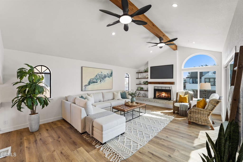 Oxnard, California, 93035, United States, 3 Bedrooms Bedrooms, ,2.5 BathroomsBathrooms,Residential,Forsale,1941486