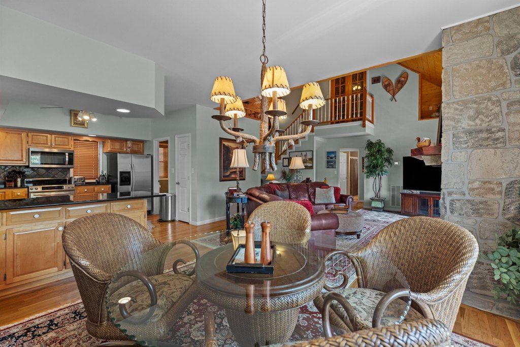 Dandridge, Tennessee, 37725, United States, 3 Bedrooms Bedrooms, ,3.5 BathroomsBathrooms,Residential,Forsale,1918878