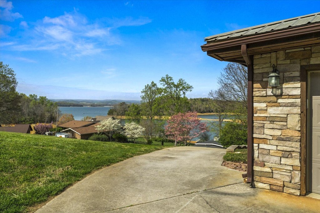 Talbott, Tennessee, 37877, United States, 2 Bedrooms Bedrooms, ,3.5 BathroomsBathrooms,Residential,Forsale,1884068