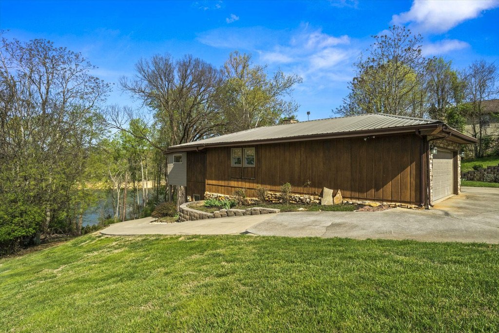Talbott, Tennessee, 37877, United States, 2 Bedrooms Bedrooms, ,3.5 BathroomsBathrooms,Residential,Forsale,1884068