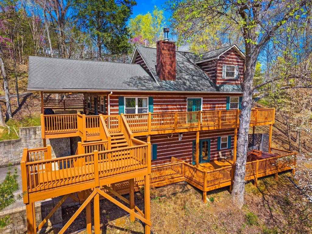 Dandridge, Tennessee, 37725, United States, 3 Bedrooms Bedrooms, ,3.5 BathroomsBathrooms,Residential,Forsale,1918878