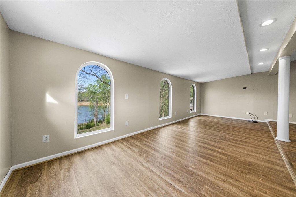 Talbott, Tennessee, 37877, United States, 2 Bedrooms Bedrooms, ,3.5 BathroomsBathrooms,Residential,Forsale,1884068