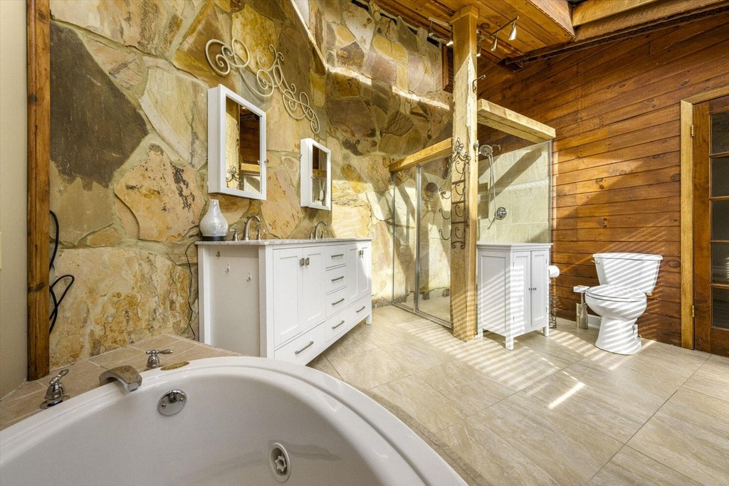 Talbott, Tennessee, 37877, United States, 2 Bedrooms Bedrooms, ,3.5 BathroomsBathrooms,Residential,Forsale,1884068
