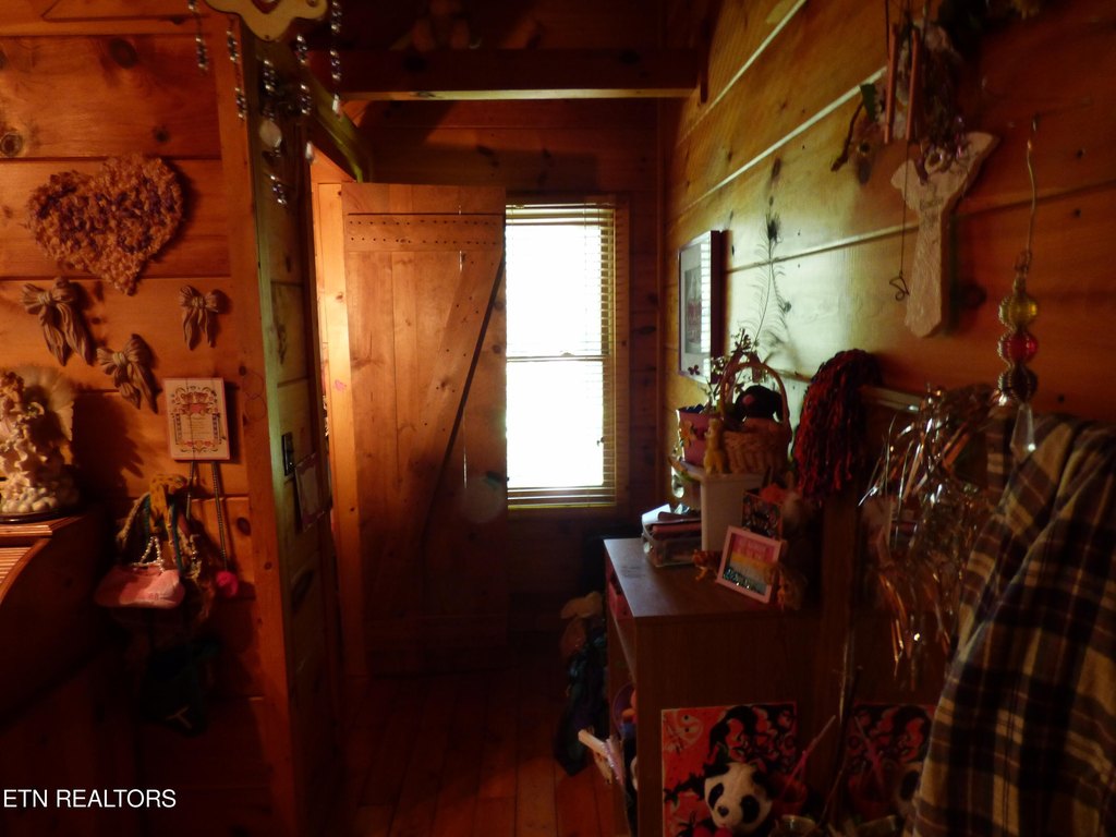 Crossville, Tennessee, 38571, United States, 4 Bedrooms Bedrooms, ,5.5 BathroomsBathrooms,Residential,Forsale,1907867