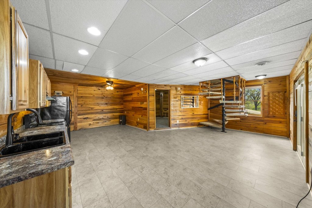 Talbott, Tennessee, 37877, United States, 2 Bedrooms Bedrooms, ,3.5 BathroomsBathrooms,Residential,Forsale,1884068