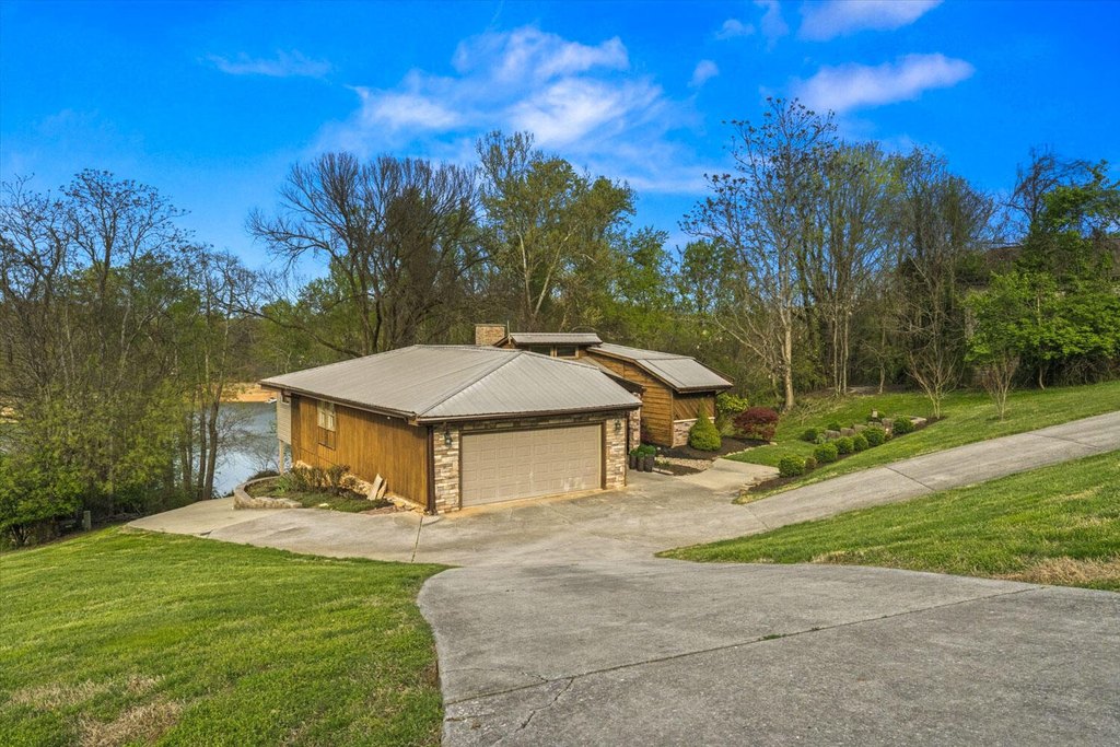 Talbott, Tennessee, 37877, United States, 2 Bedrooms Bedrooms, ,3.5 BathroomsBathrooms,Residential,Forsale,1884068
