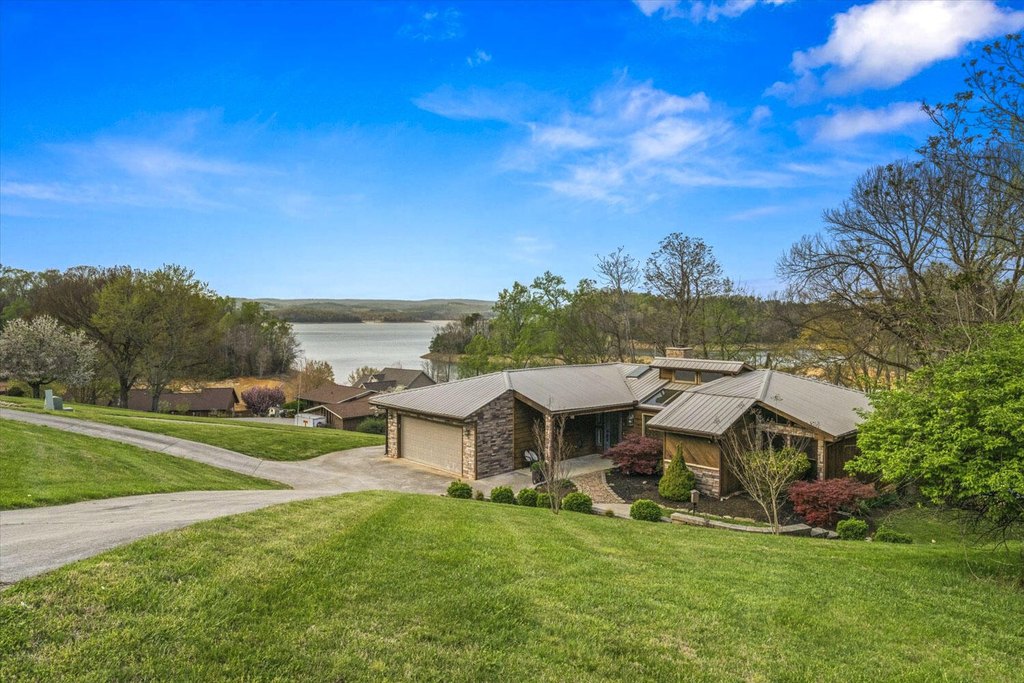 Talbott, Tennessee, 37877, United States, 2 Bedrooms Bedrooms, ,3.5 BathroomsBathrooms,Residential,Forsale,1884068