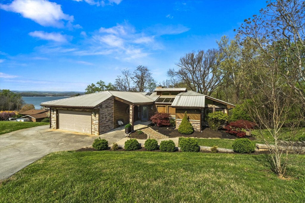 Talbott, Tennessee, 37877, United States, 2 Bedrooms Bedrooms, ,3.5 BathroomsBathrooms,Residential,Forsale,1884068