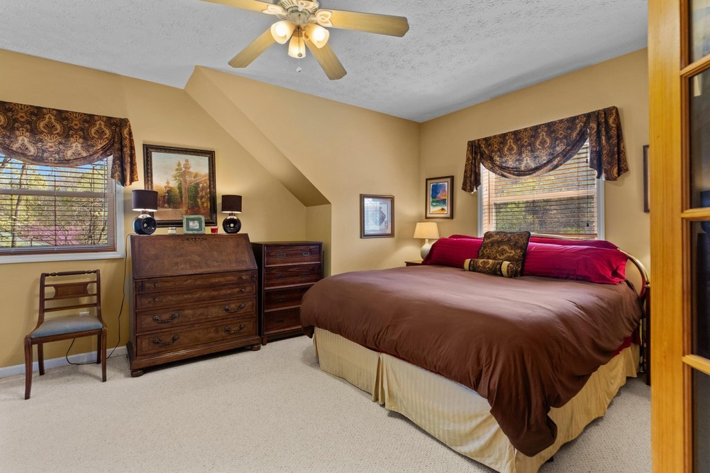 Dandridge, Tennessee, 37725, United States, 3 Bedrooms Bedrooms, ,3.5 BathroomsBathrooms,Residential,Forsale,1918878
