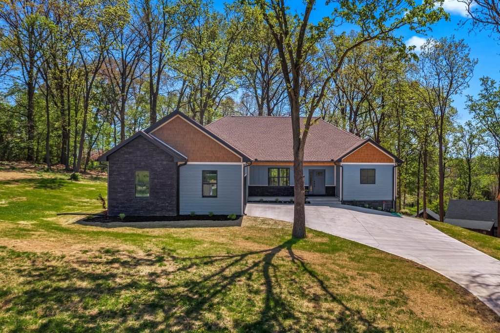 Dandridge, Tennessee, 37725, United States, 3 Bedrooms Bedrooms, ,3.5 BathroomsBathrooms,Residential,Forsale,1919013 Dandridge, Tennessee, 37725, United States, 3 Bedrooms Bedrooms, ,3.5 BathroomsBathrooms,Residential,Forsale,1919013