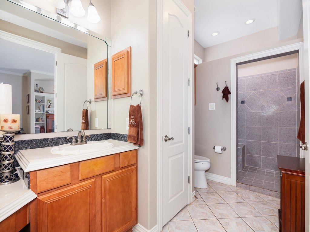 La Marque, Texas, 77568, United States, 4 Bedrooms Bedrooms, ,4.5 BathroomsBathrooms,Residential,Forsale,1889101