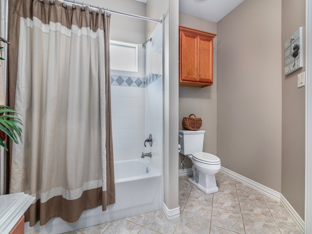 La Marque, Texas, 77568, United States, 4 Bedrooms Bedrooms, ,4.5 BathroomsBathrooms,Residential,Forsale,1889101
