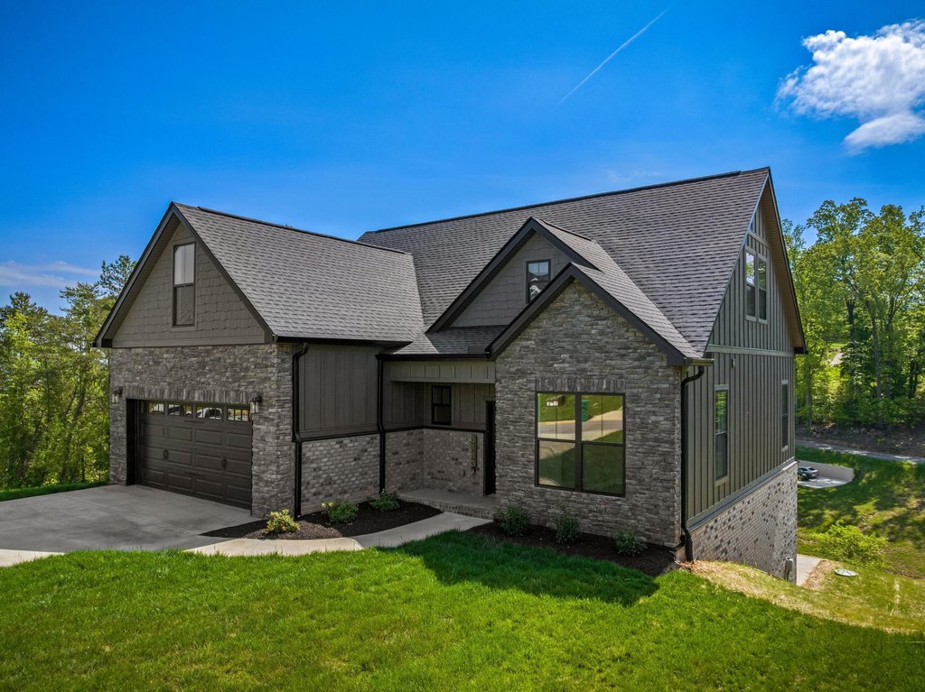 Morristown, Tennessee, 37814, United States, 4 Bedrooms Bedrooms, ,2.5 BathroomsBathrooms,Residential,Forsale,1884052