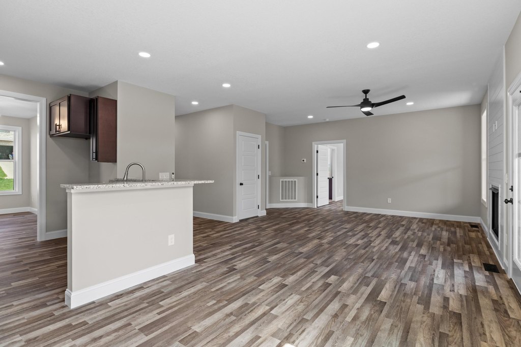 Morristown, Tennessee, 37814, United States, 4 Bedrooms Bedrooms, ,2.5 BathroomsBathrooms,Residential,Forsale,1884052