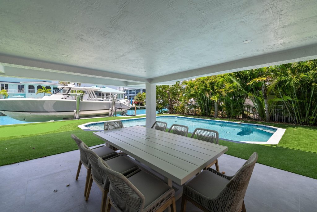 Duck, Florida, 33050, United States, 3 Bedrooms Bedrooms, ,3 BathroomsBathrooms,Residential,Forsale,1884612