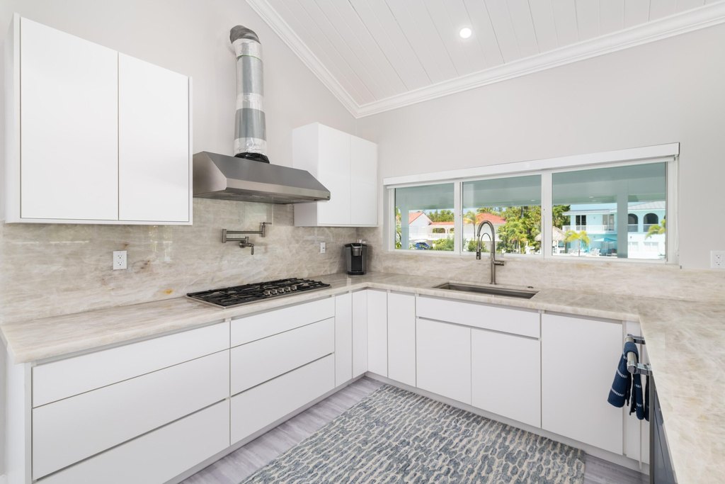 Duck, Florida, 33050, United States, 3 Bedrooms Bedrooms, ,3 BathroomsBathrooms,Residential,Forsale,1884612