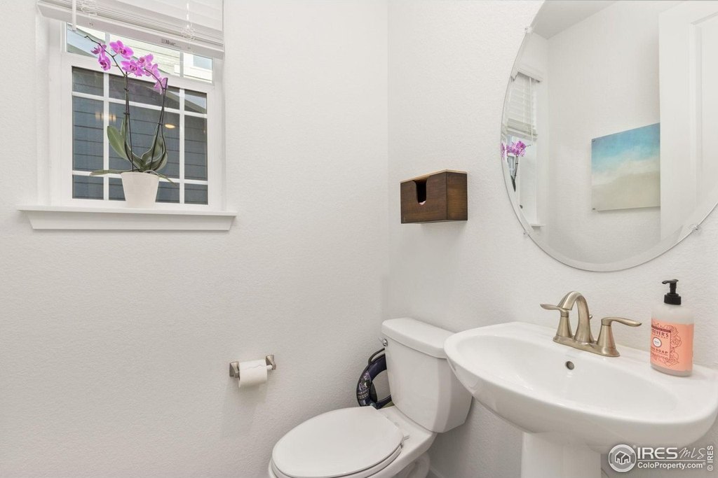 Loveland, Colorado, 80538, United States, 4 Bedrooms Bedrooms, ,2.5 BathroomsBathrooms,Residential,Forsale,1886170