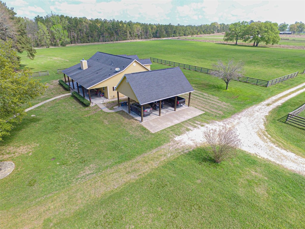 Livingston, Texas, 77351, United States, 3 Bedrooms Bedrooms, ,2.5 BathroomsBathrooms,Residential,Forsale,1953110