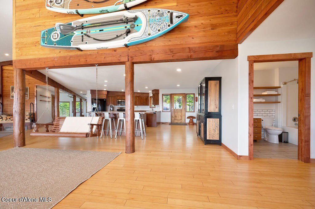 Priest River, Idaho, 83856, United States, 5 Bedrooms Bedrooms, ,4 BathroomsBathrooms,Residential,Forsale,1913913
