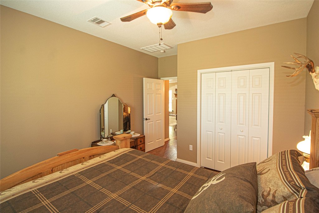 Livingston, Texas, 77351, United States, 3 Bedrooms Bedrooms, ,2.5 BathroomsBathrooms,Residential,Forsale,1953110