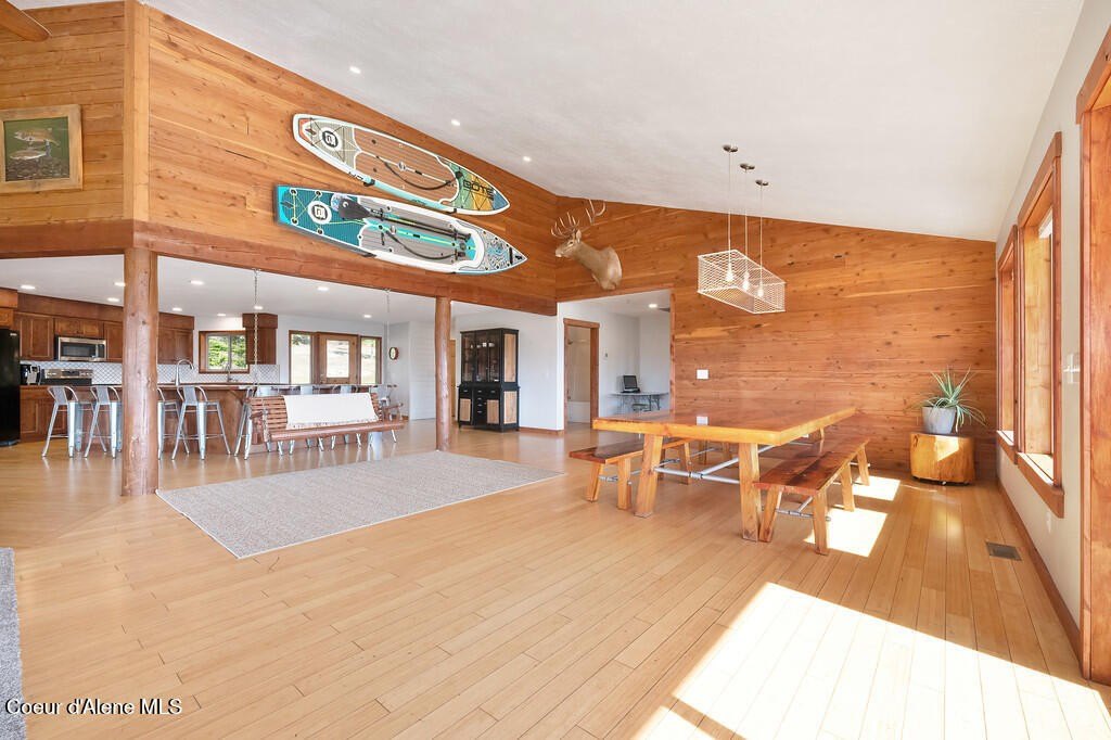 Priest River, Idaho, 83856, United States, 5 Bedrooms Bedrooms, ,4 BathroomsBathrooms,Residential,Forsale,1913913