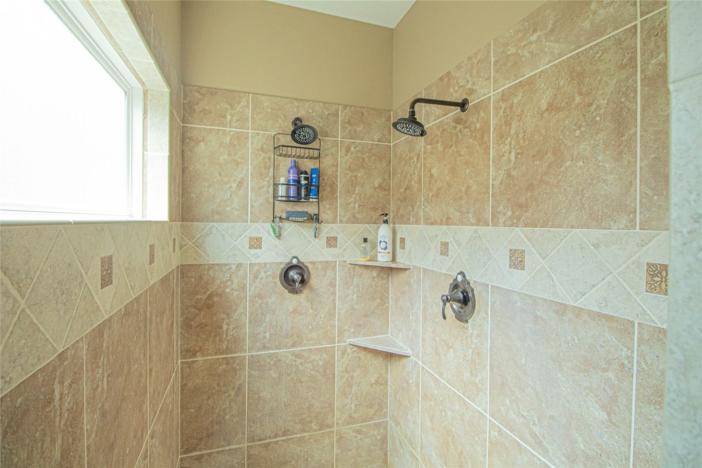 Livingston, Texas, 77351, United States, 3 Bedrooms Bedrooms, ,2.5 BathroomsBathrooms,Residential,Forsale,1953110