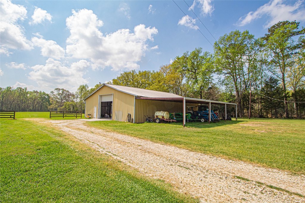 Livingston, Texas, 77351, United States, 3 Bedrooms Bedrooms, ,2.5 BathroomsBathrooms,Residential,Forsale,1953110