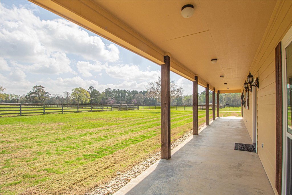 Livingston, Texas, 77351, United States, 3 Bedrooms Bedrooms, ,2.5 BathroomsBathrooms,Residential,Forsale,1953110