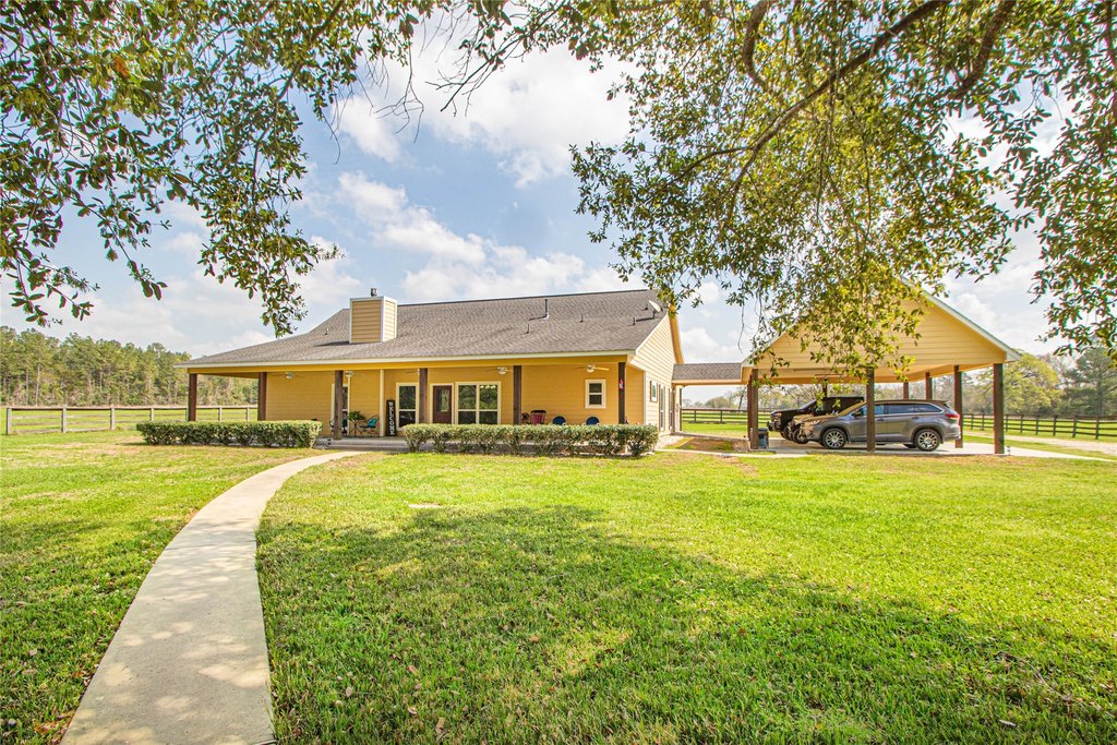 Livingston, Texas, 77351, United States, 3 Bedrooms Bedrooms, ,2.5 BathroomsBathrooms,Residential,Forsale,1953110