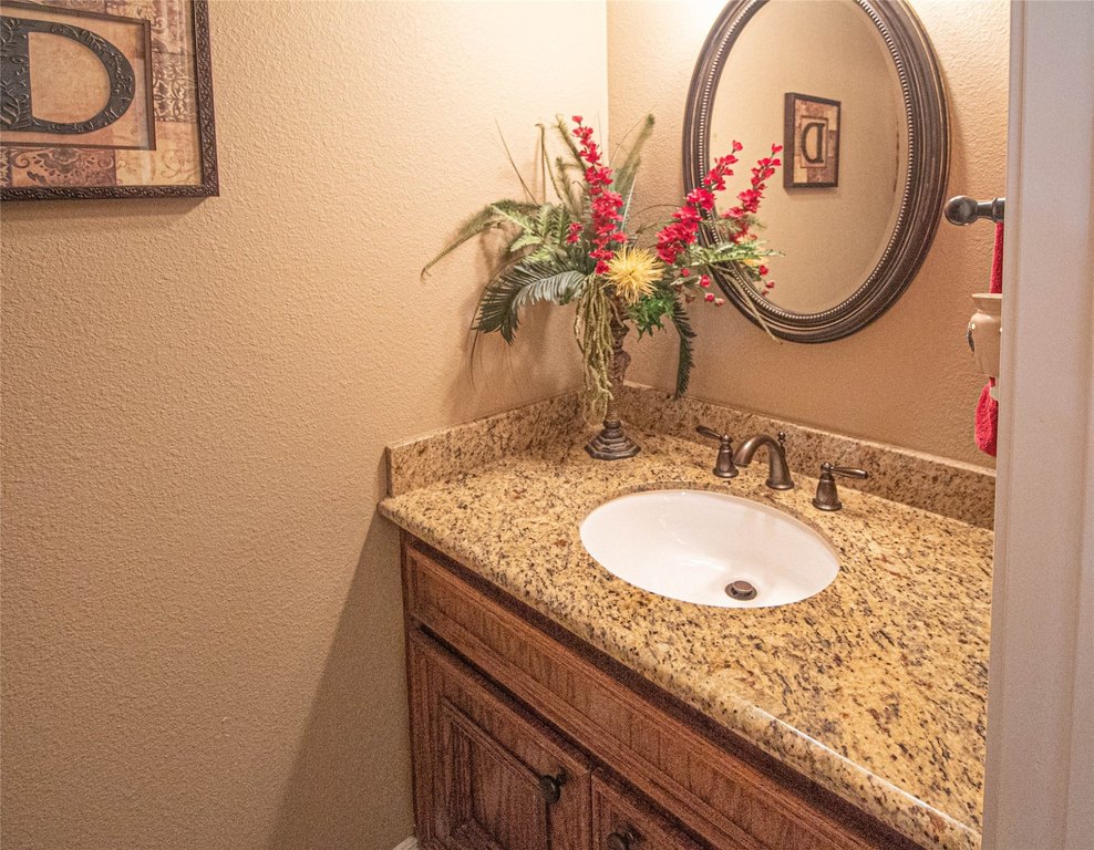 Livingston, Texas, 77351, United States, 3 Bedrooms Bedrooms, ,2.5 BathroomsBathrooms,Residential,Forsale,1953110