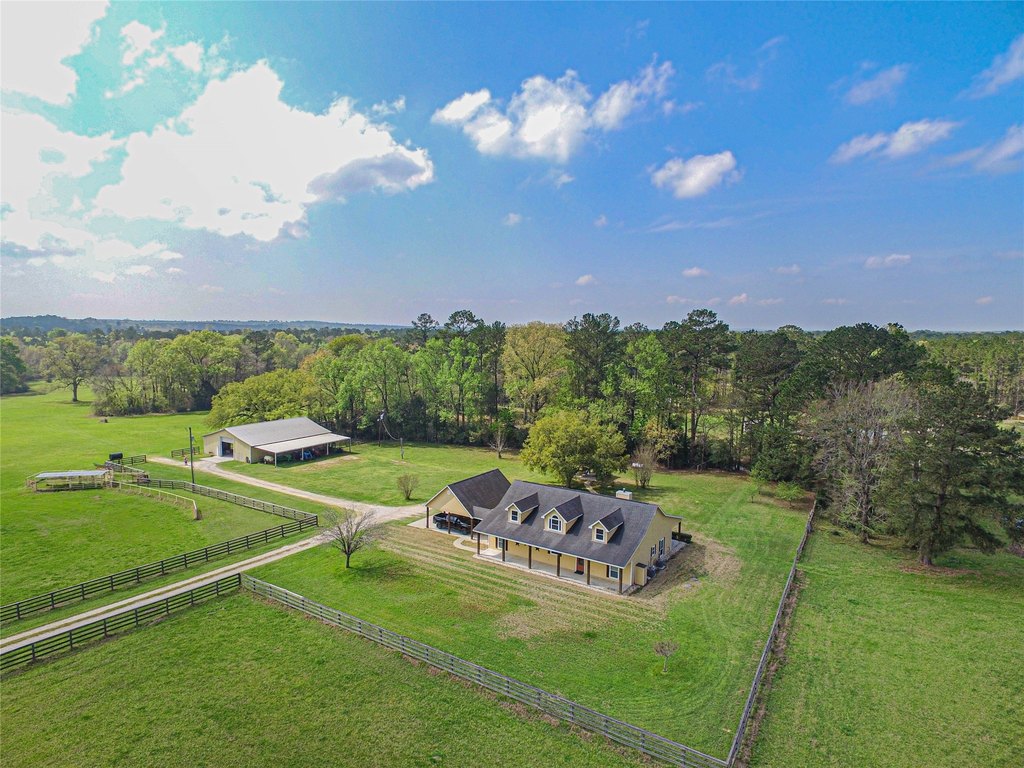 Livingston, Texas, 77351, United States, 3 Bedrooms Bedrooms, ,2.5 BathroomsBathrooms,Residential,Forsale,1953110