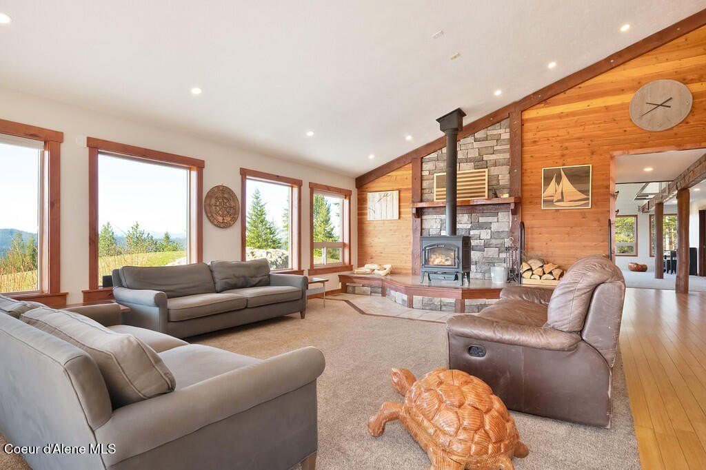 Priest River, Idaho, 83856, United States, 5 Bedrooms Bedrooms, ,4 BathroomsBathrooms,Residential,Forsale,1913913
