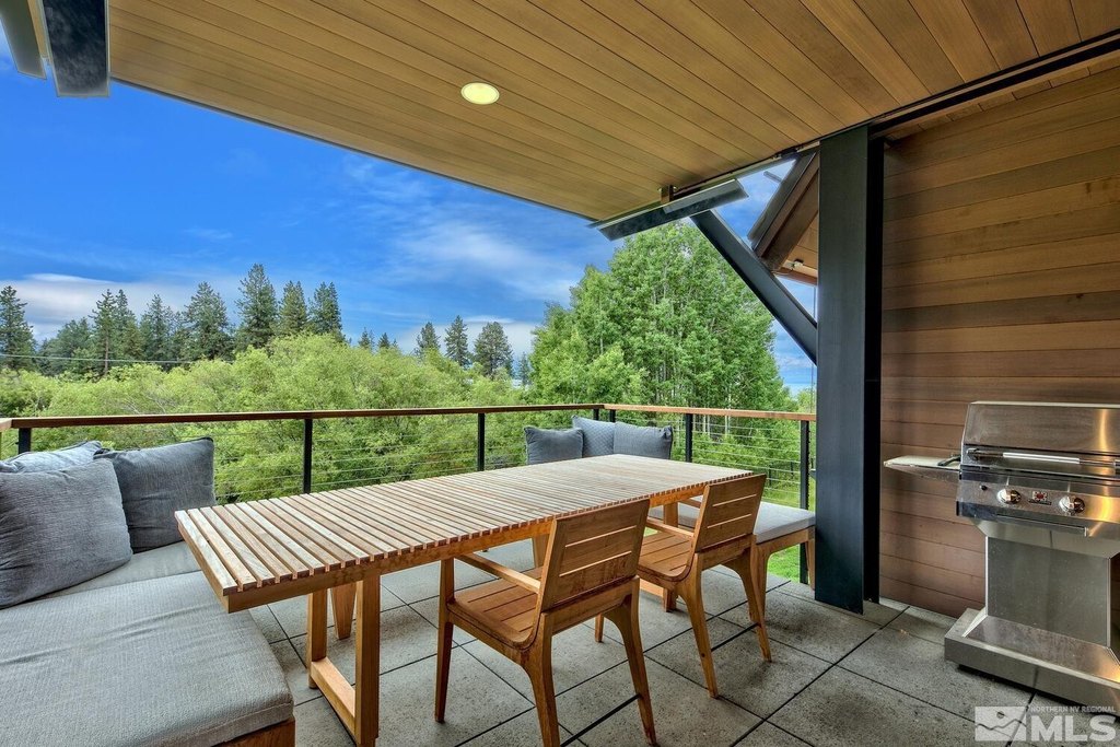 Stateline, Nevada, 89449, United States, 5 Bedrooms Bedrooms, ,5.5 BathroomsBathrooms,Residential,Forsale,1933926