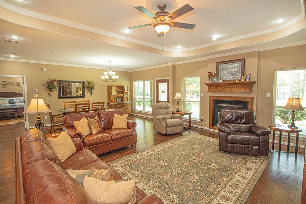 Livingston, Texas, 77351, United States, 3 Bedrooms Bedrooms, ,2.5 BathroomsBathrooms,Residential,Forsale,1953110