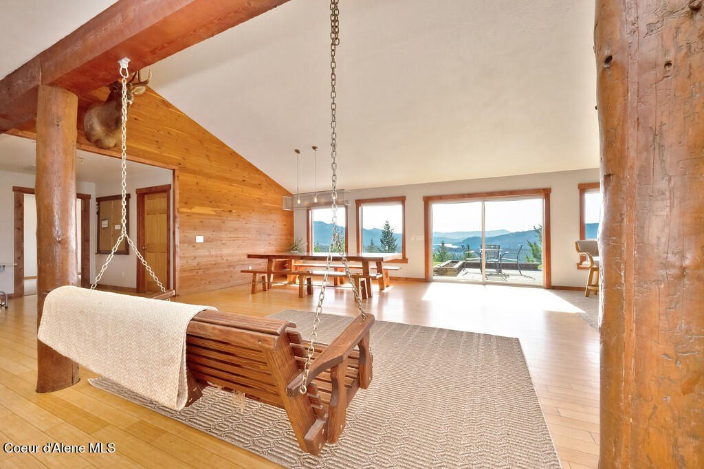Priest River, Idaho, 83856, United States, 5 Bedrooms Bedrooms, ,4 BathroomsBathrooms,Residential,Forsale,1913913