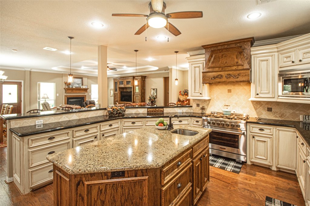 Livingston, Texas, 77351, United States, 3 Bedrooms Bedrooms, ,2.5 BathroomsBathrooms,Residential,Forsale,1953110