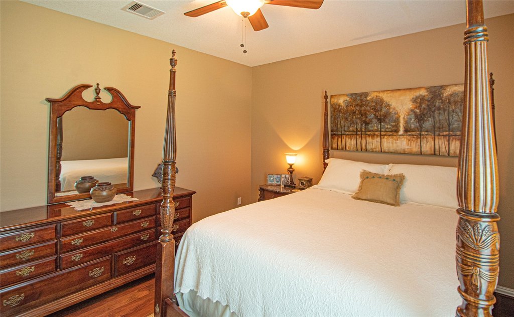 Livingston, Texas, 77351, United States, 3 Bedrooms Bedrooms, ,2.5 BathroomsBathrooms,Residential,Forsale,1953110