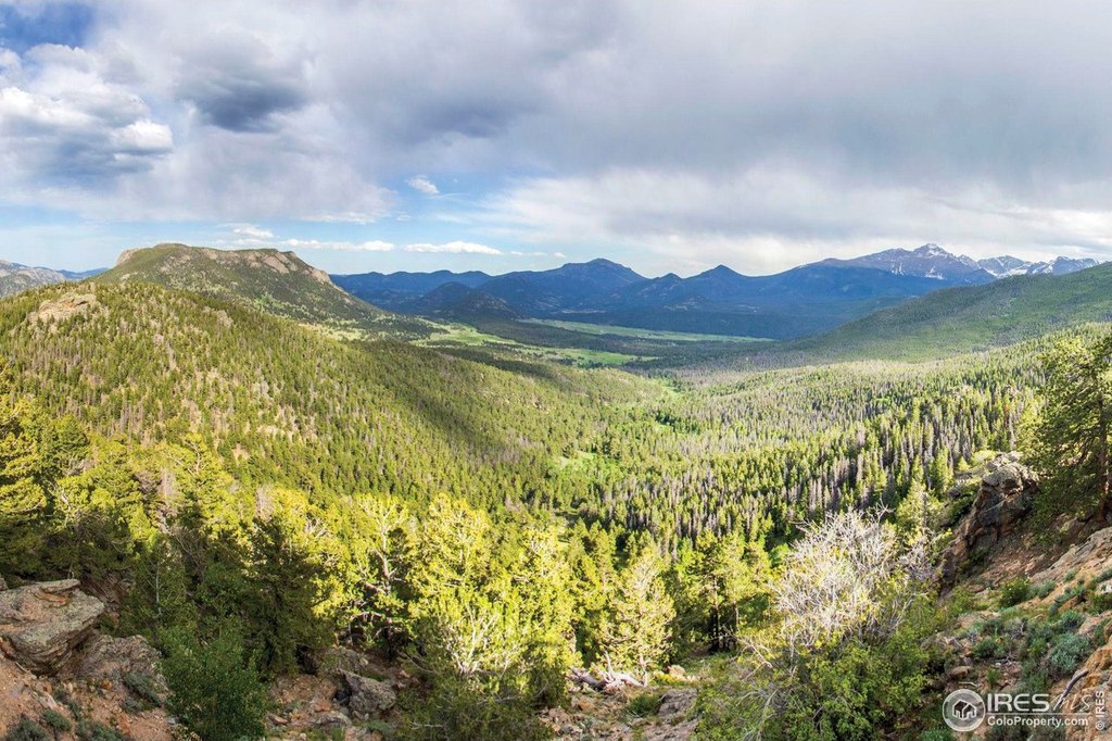 Estes Park, Colorado, 80517, United States, 3 Bedrooms Bedrooms, ,2.5 BathroomsBathrooms,Residential,Forsale,2004034