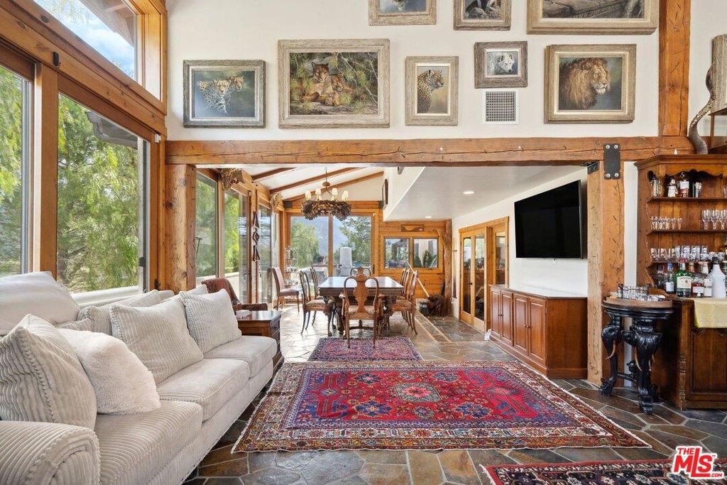 Calabasas, California, 91302, United States, 4 Bedrooms Bedrooms, ,2.5 BathroomsBathrooms,Residential,Forsale,1904929