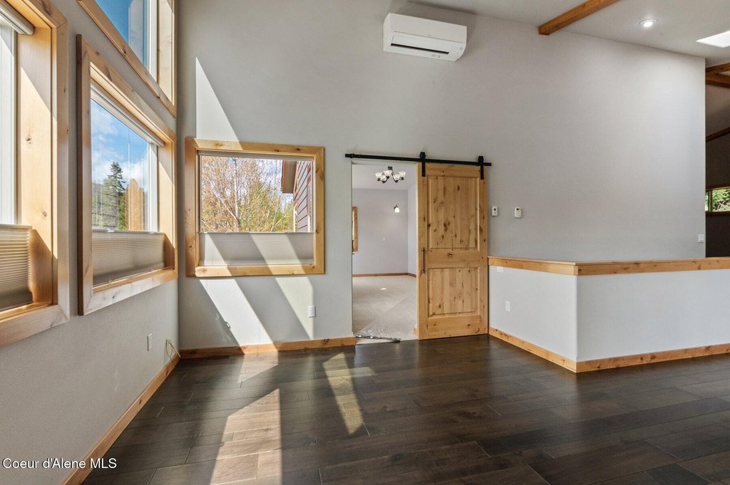 Sandpoint, Idaho, 83864, United States, 3 Bedrooms Bedrooms, ,2.5 BathroomsBathrooms,Residential,Forsale,1913847