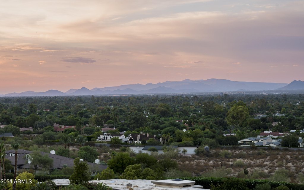 Paradise Valley, Arizona, 85253, United States, 4 Bedrooms Bedrooms, ,6 BathroomsBathrooms,Residential,Forsale,1934074