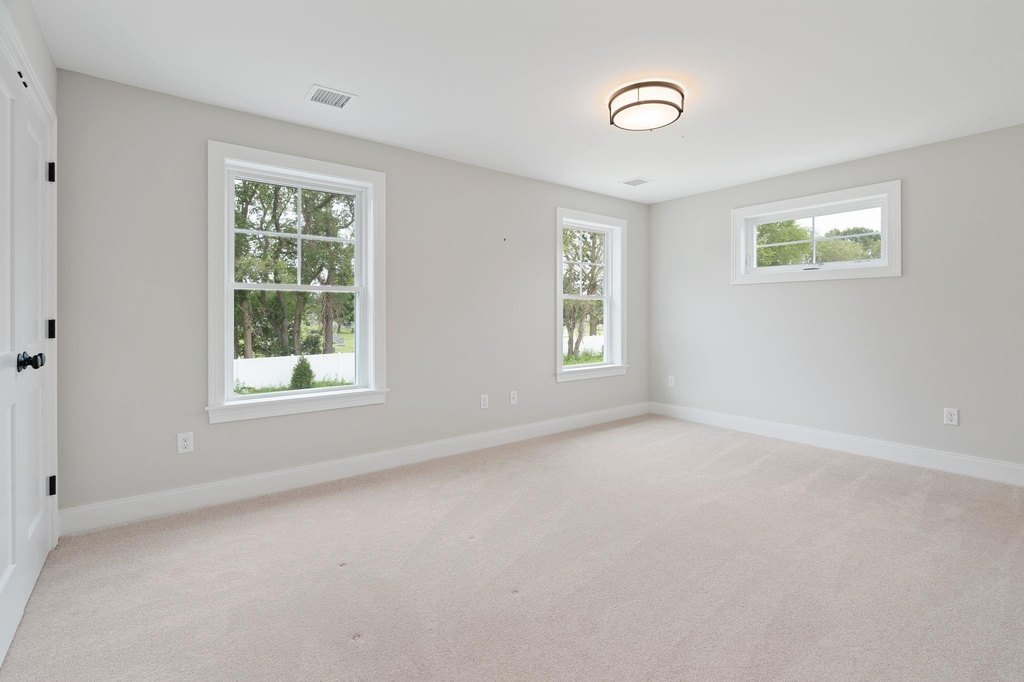 Portsmouth, New Hampshire, 03801, United States, 4 Bedrooms Bedrooms, ,2.5 BathroomsBathrooms,Residential,Forsale,1933979